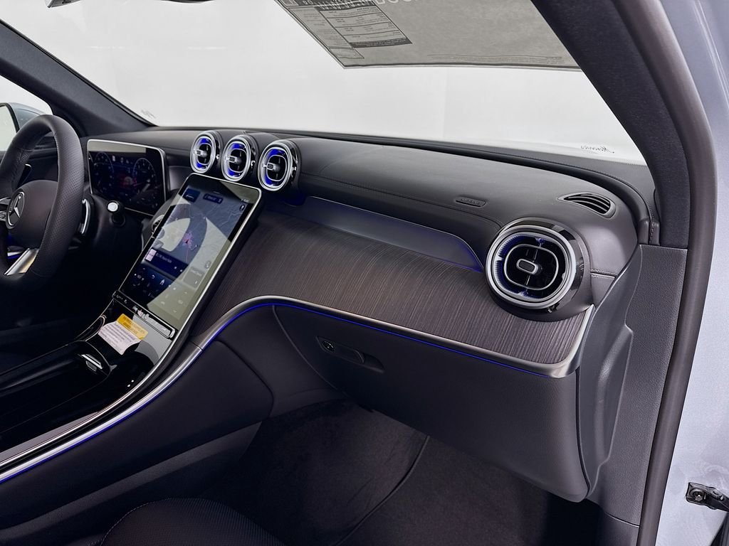 2025 Mercedes-Benz GLC Base - Photo 31