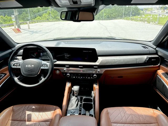 Used 2024 Black Kia EX X-Line image 6