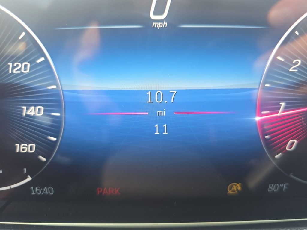 New 2026 Polar White Mercedes-Benz GLA 250 image 16