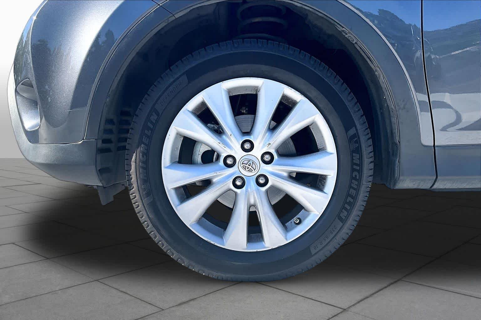 Used 2015 Magnetic Gray Metallic Toyota Limited image 10