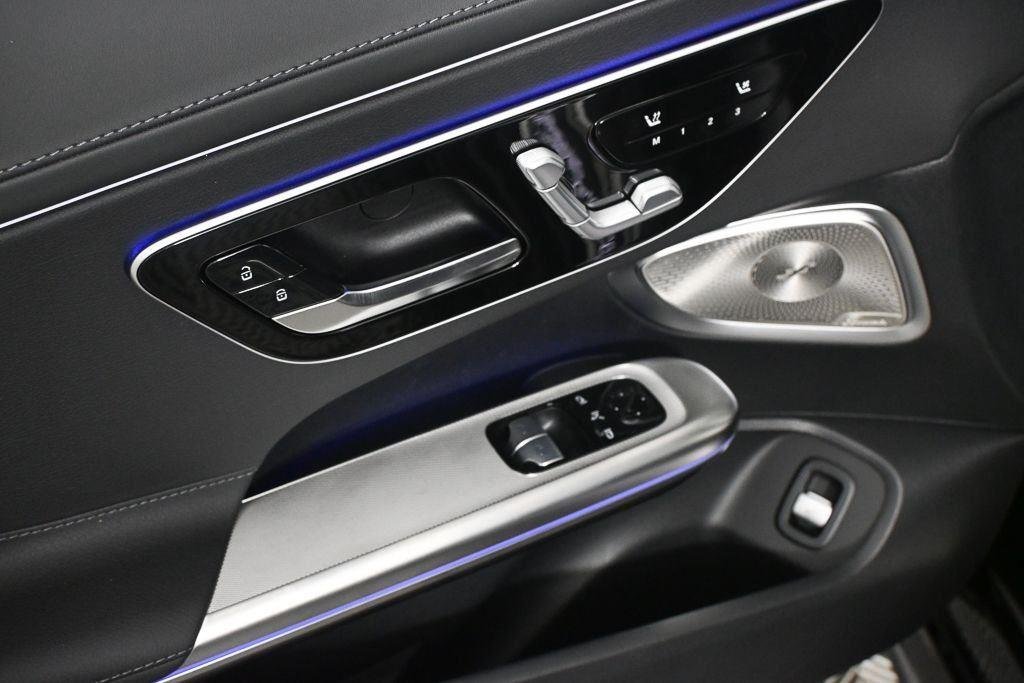 New 2026 Obsidian Black Metallic Mercedes-Benz CLE 450 image 9