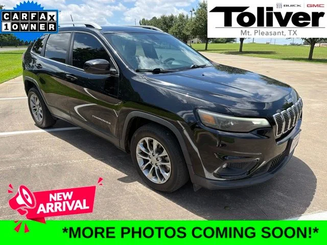 Used 2019 Black Jeep Latitude Plus image 1