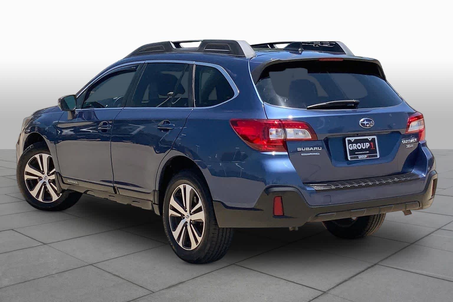 Used 2019 Abyss Blue Pearl Subaru Limited image 11