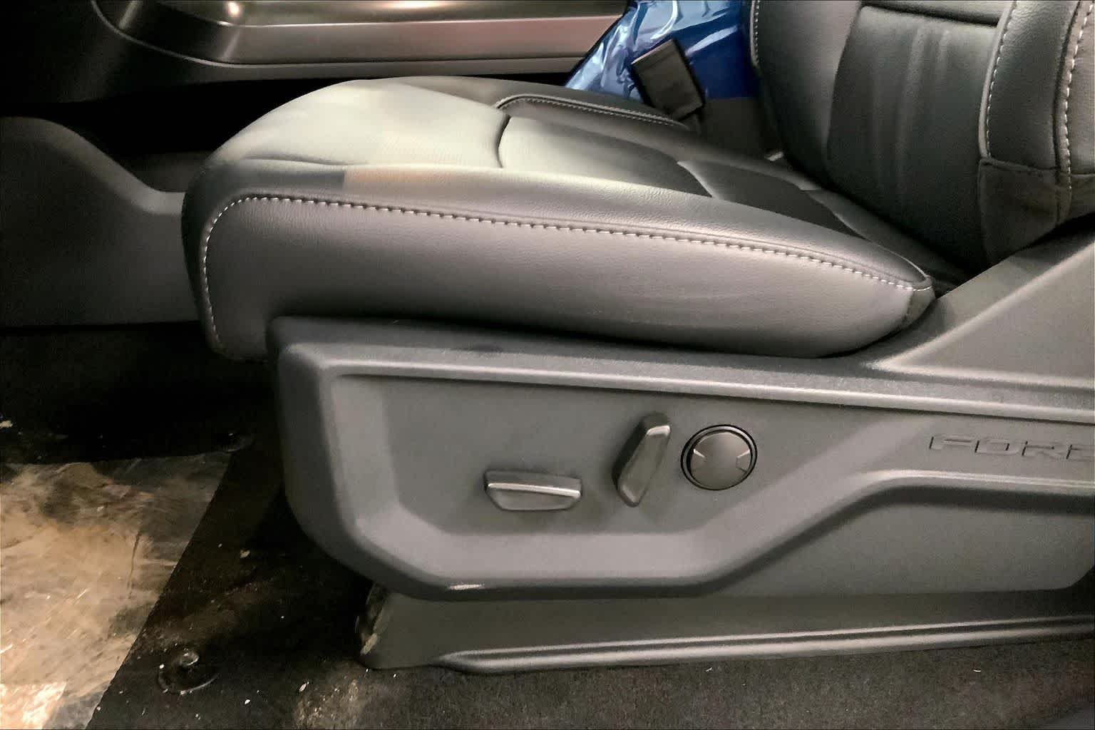 New 2026 Agate Black Metallic Ford Lariat® image 19