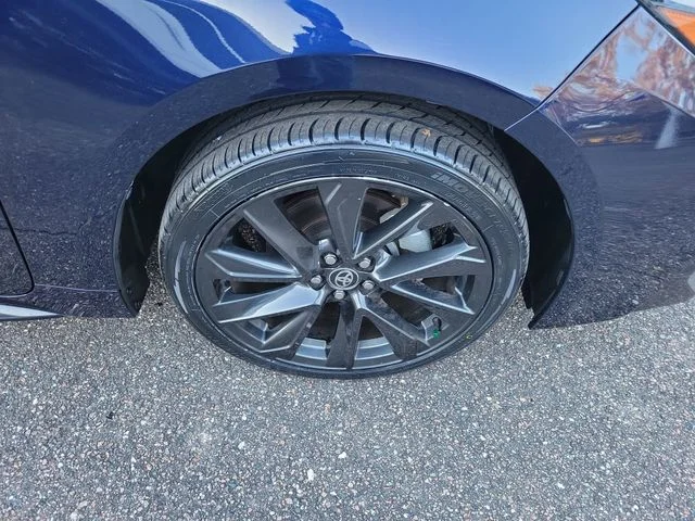 Used 2024  Toyota SE image 6