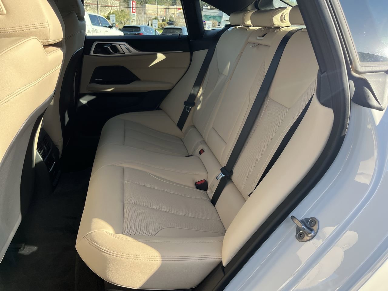 Used 2026 Alpine White BMW eDrive40 image 32