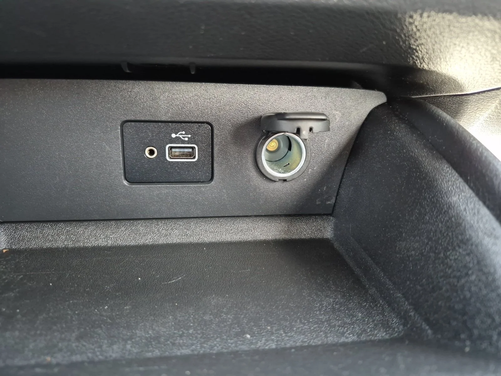 Used 2023 Super Black Nissan 2.5 S image 19