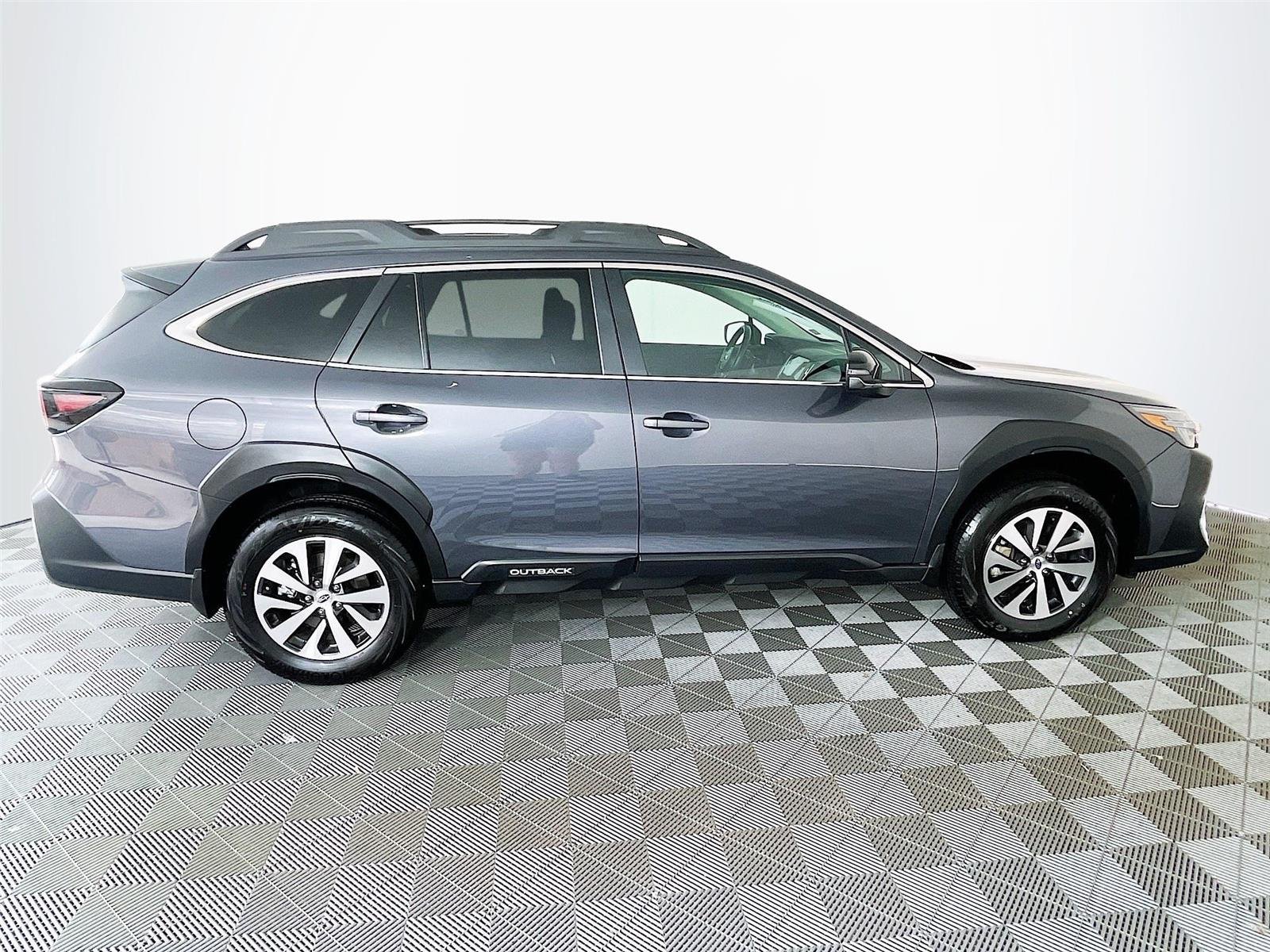 Used 2025 GRAY SUBARU PREM image 11