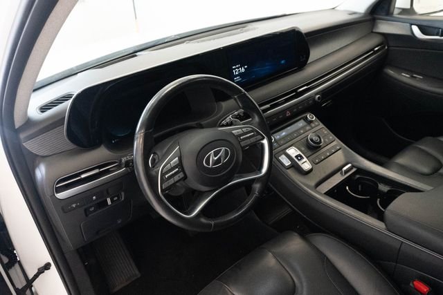 Used 2023 White Hyundai Limited image 4