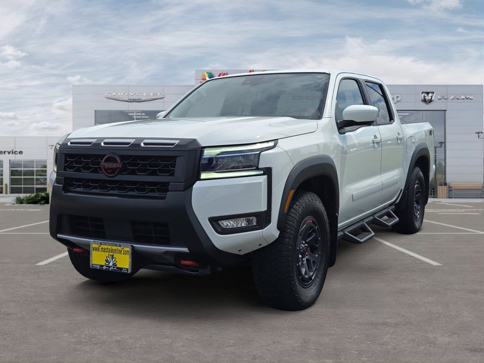 2025 Nissan Frontier PRO-4X Crew Cab 4X4's photo
