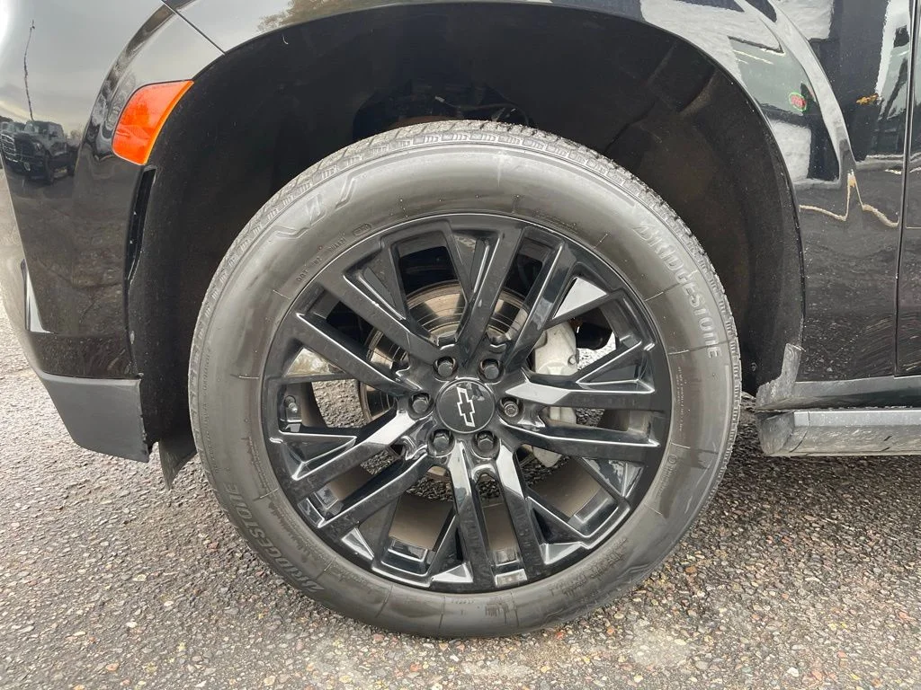 Used 2021  Chevrolet High Country image 21