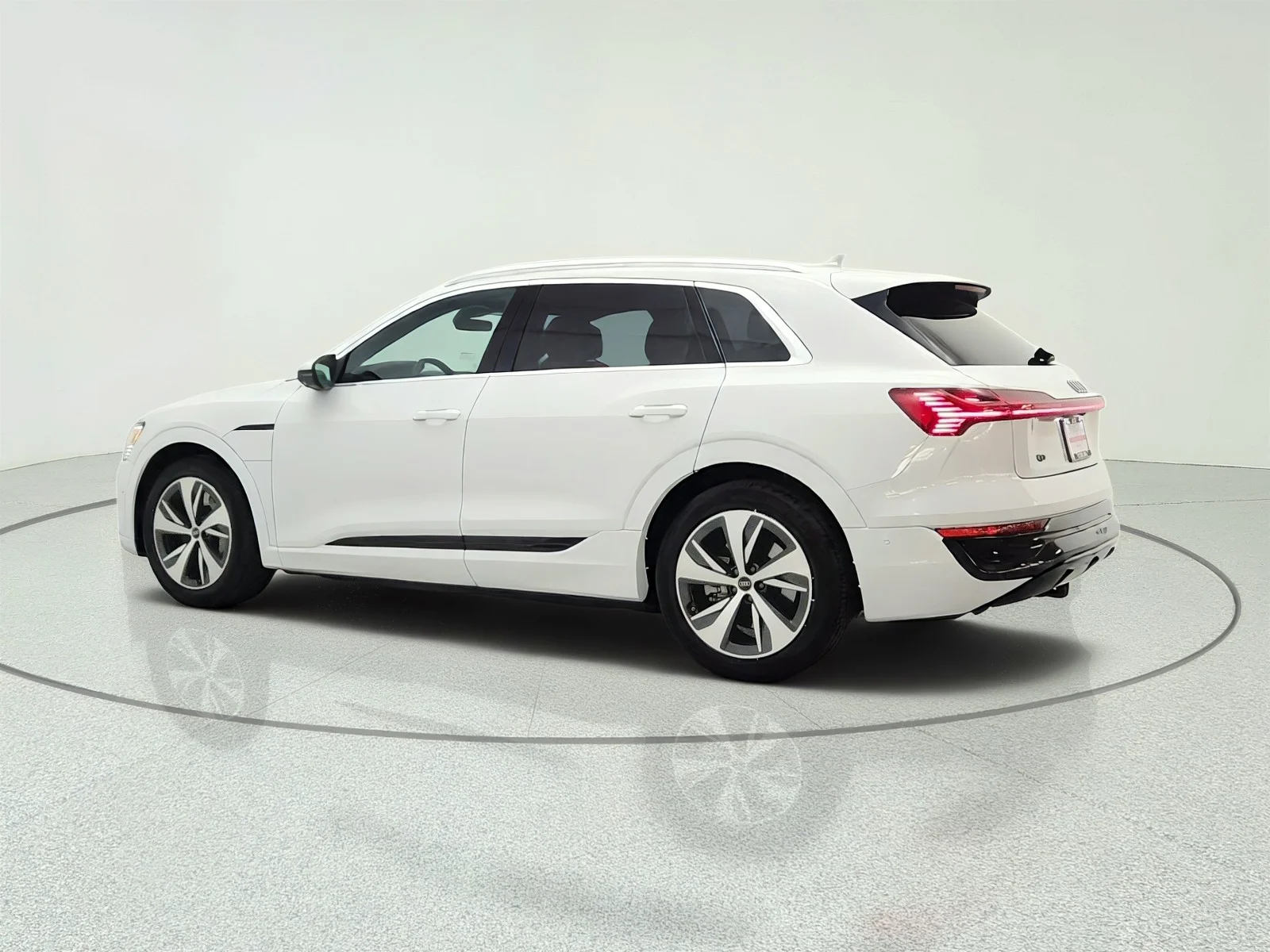 Used 2024 Glacier White Metallic Audi Premium Plus quattro image 7
