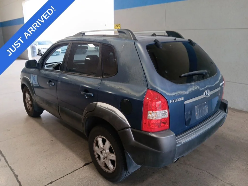 Used 2005  Hyundai  image 4