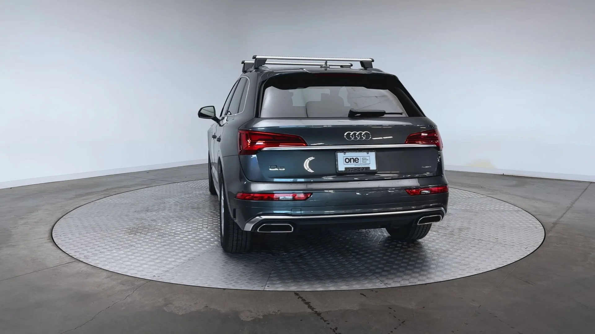 Used 2023 Daytona Gray Pearl Effect Audi S line Premium image 7