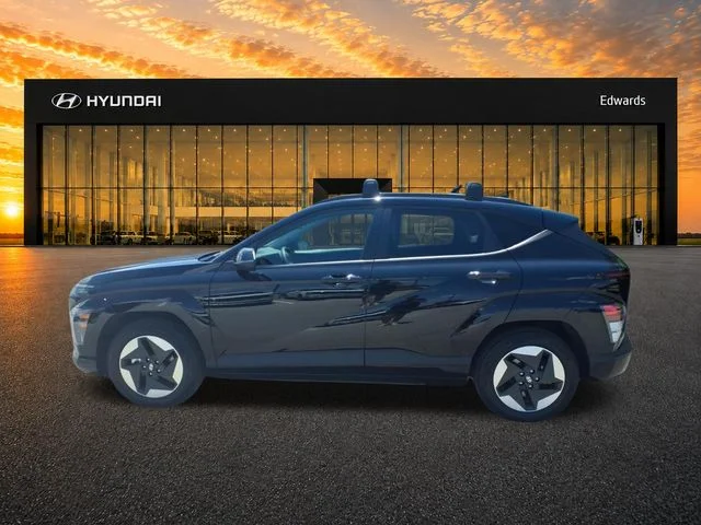 Used 2024 Black Hyundai SEL image 10