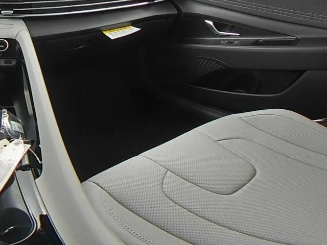 New 2026 Black Hyundai Limited image 38