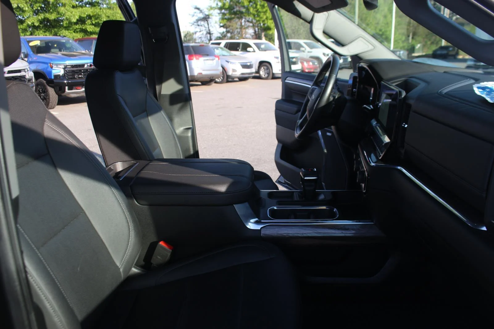 Used 2023 Black Chevrolet LTZ image 33
