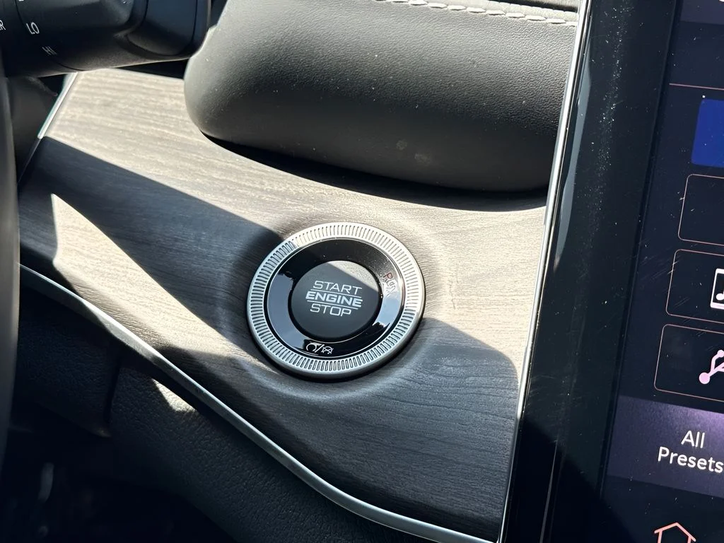 Used 2021 Silver Jeep Overland image 22