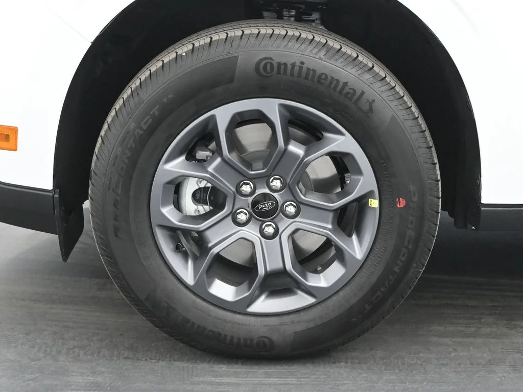 New 2026 Oxford White Ford XLT image 21
