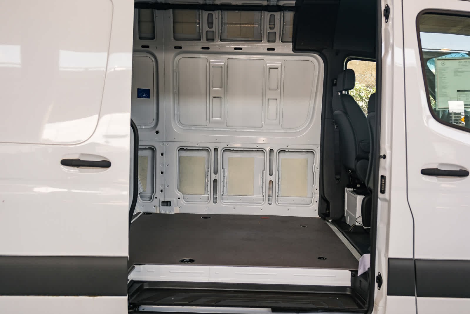 New 2025 Arctic+White Mercedes-Benz Cargo 144WB High Roof RWD 2.0L I4 Diesel Turbo SO image 21