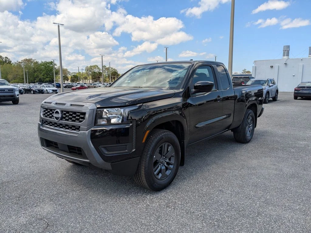 2025 Nissan Frontier SV - Photo 8