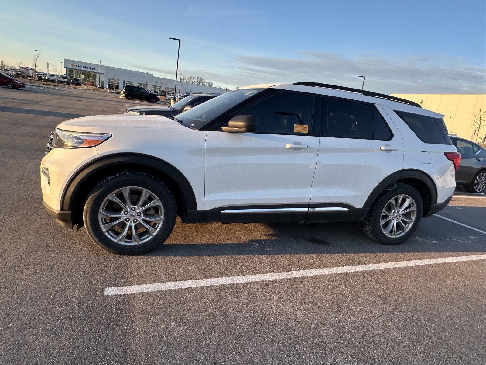 Used 2020 Ford Explorer XLT with VIN 1FMSK8DH6LGC46267 for sale in Kansas City