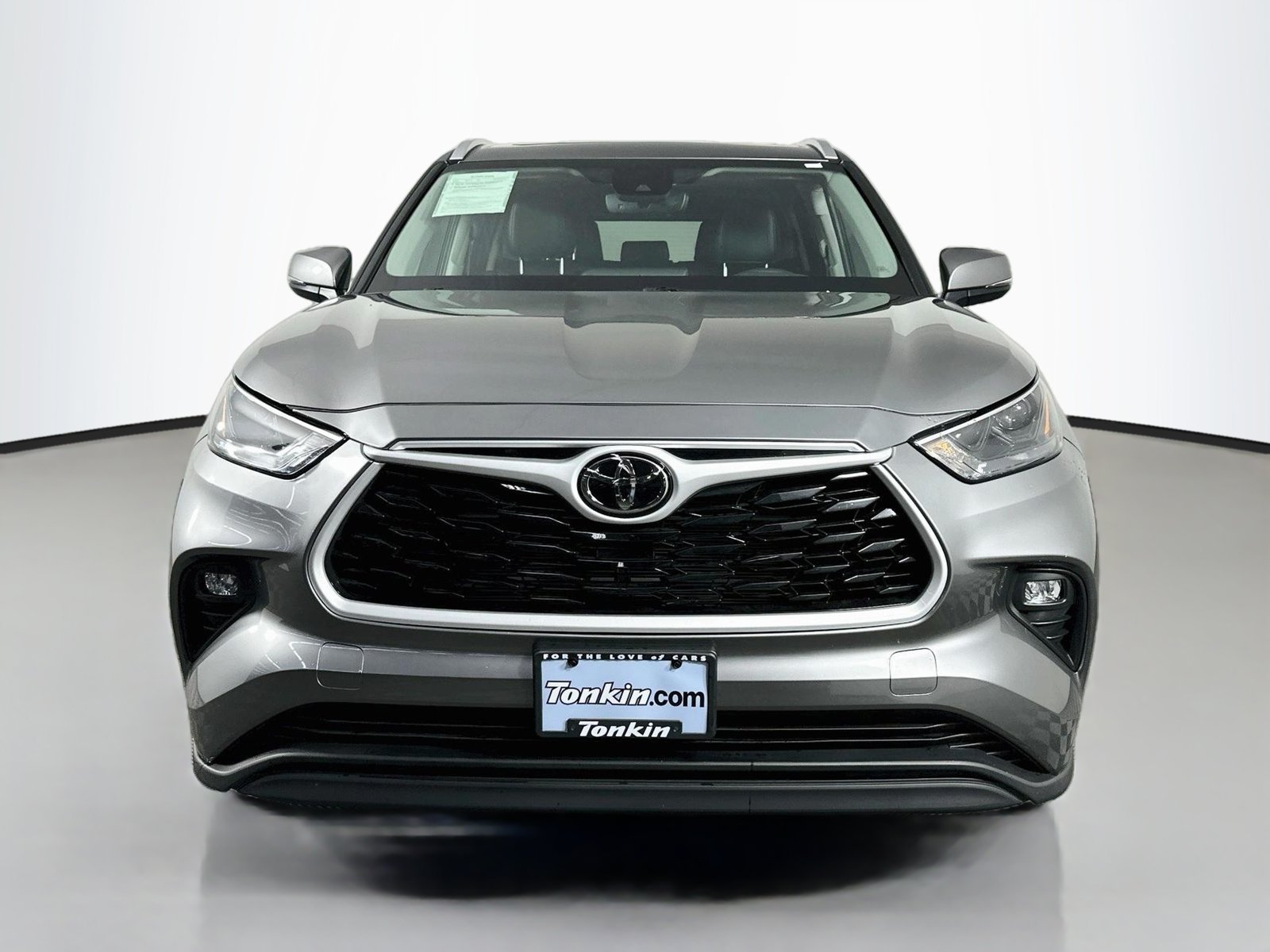 Used 2026 Heavy Metal Toyota XLE image 2