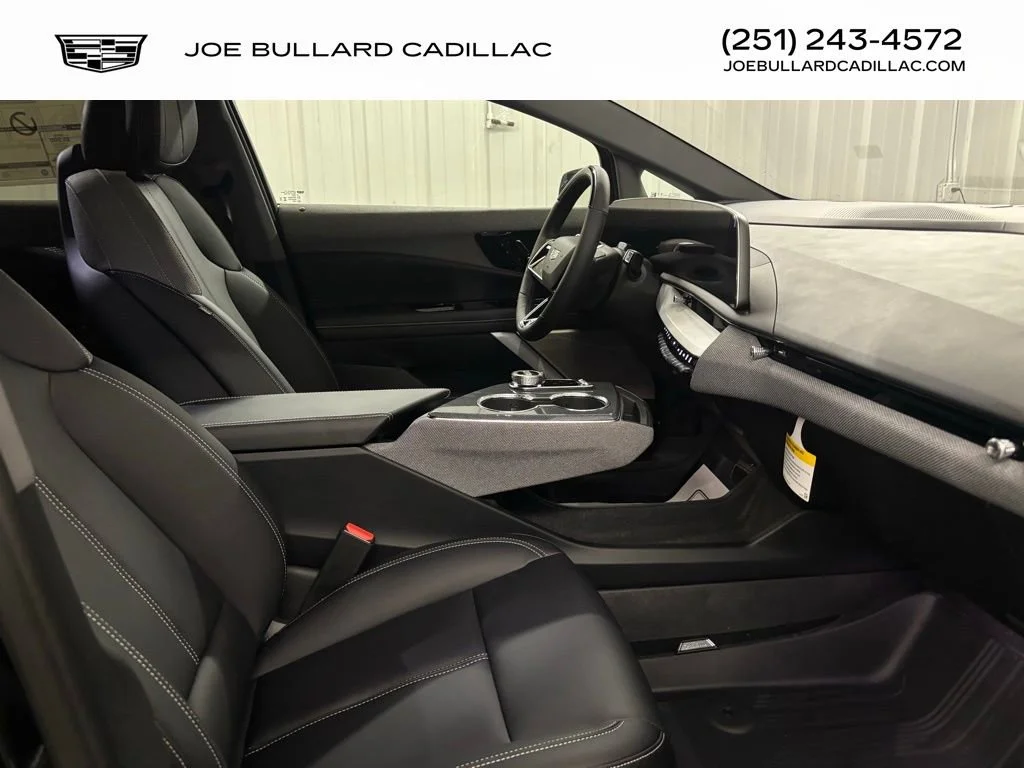 2025 Cadillac OPTIQ Sport 1 - Photo 8