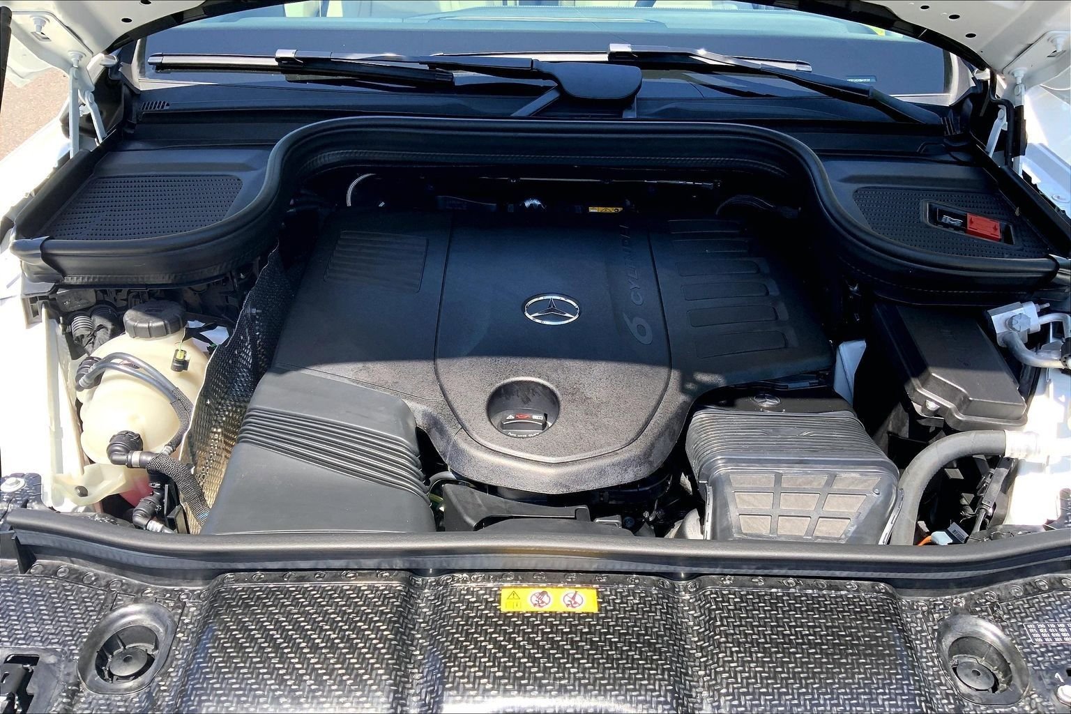 Used 2025 Polar White Mercedes-Benz GLS 450 image 29