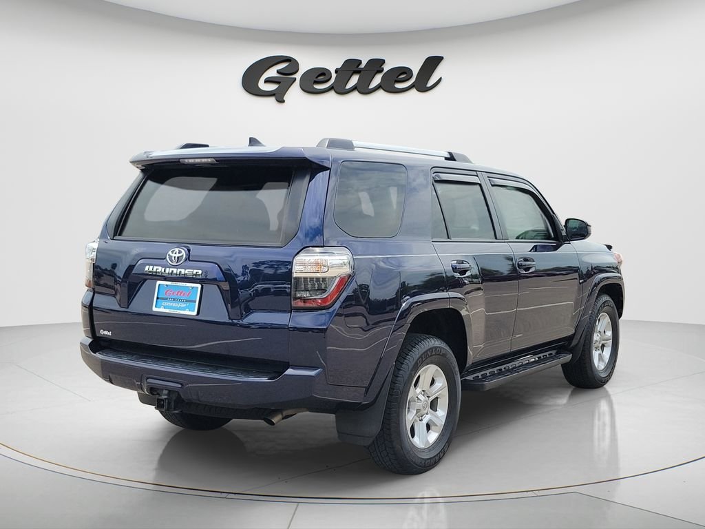 Used 2022 Blue Toyota SR5 image 5