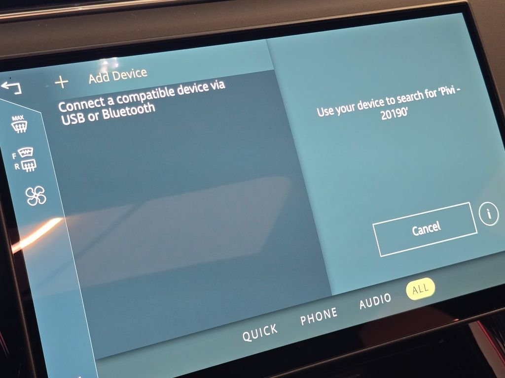 New 2026 Borasco Grey Land Rover se image 6