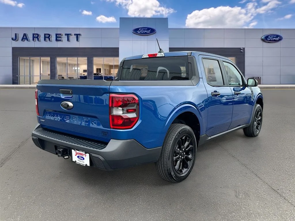 Certified Used 2024 Blue Ford XLT image 7