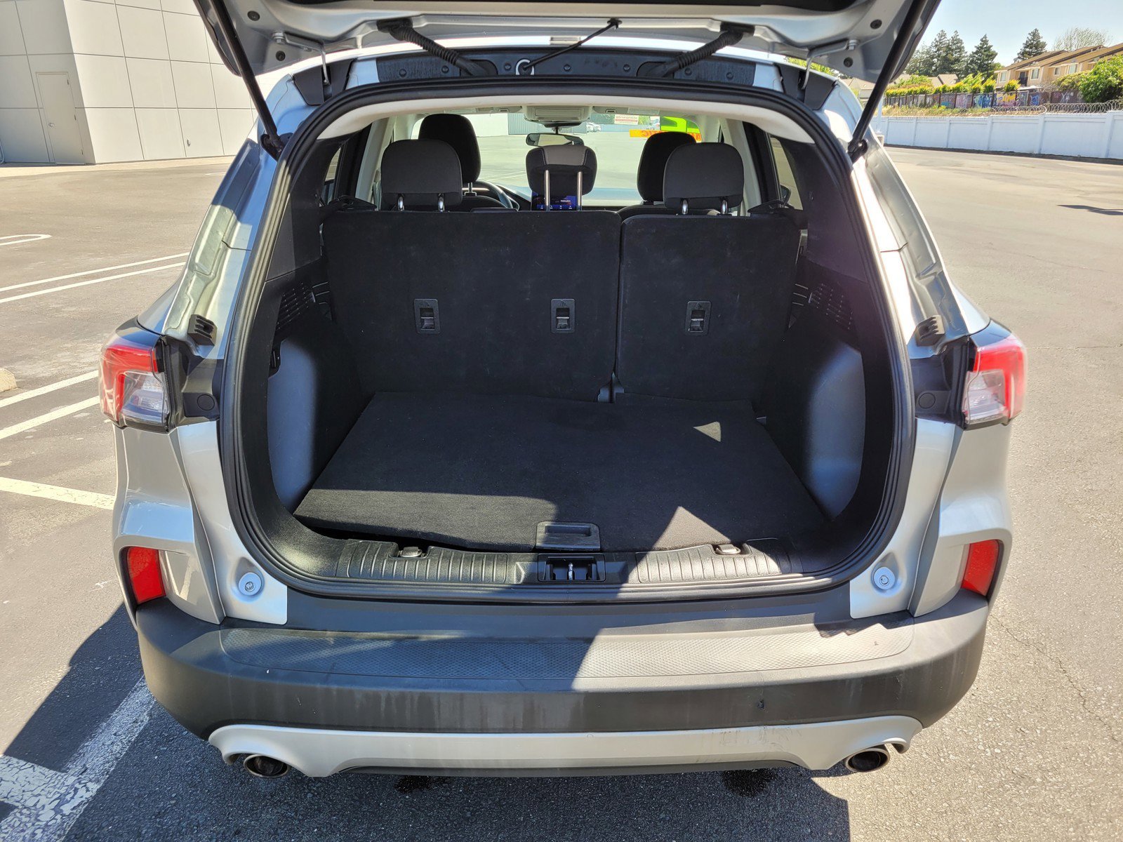 Used 2022 Silver Ford SE image 10