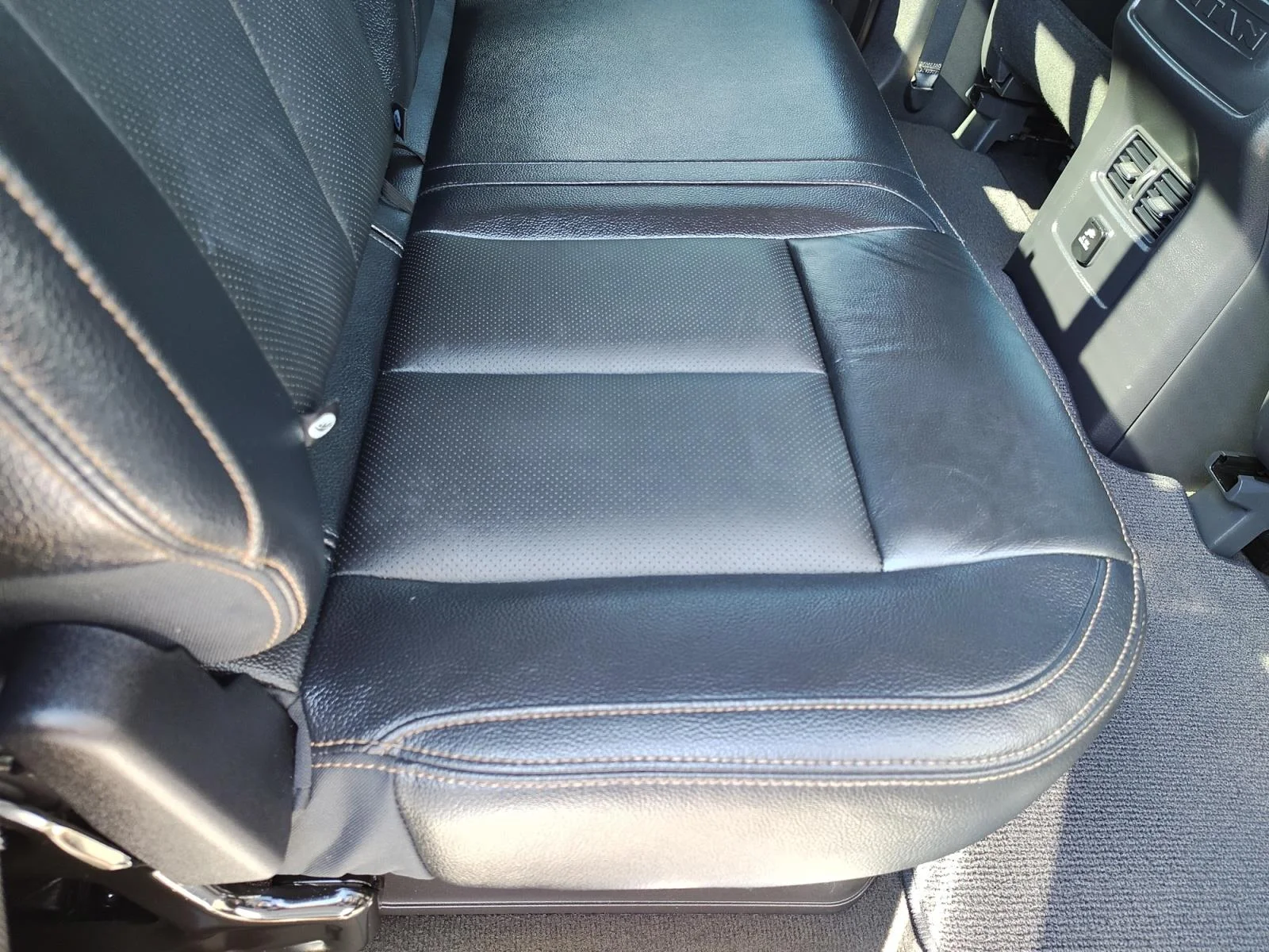 Used 2017 Gray Nissan SL image 34