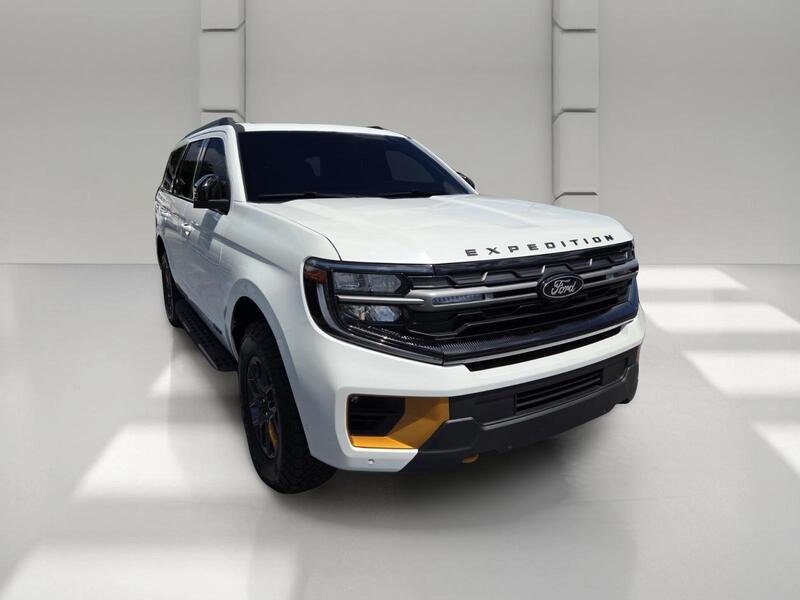 Used 2025 White Metallic FORD TREMOR image 3