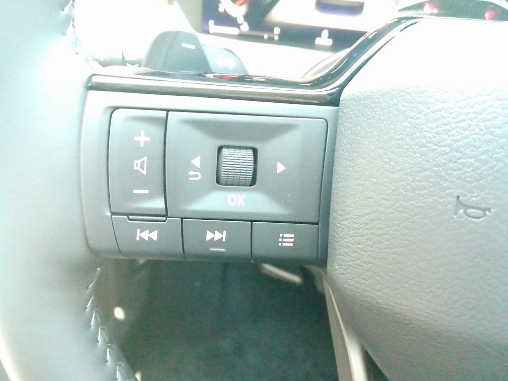 2025 Nissan Rogue SL - Photo 36