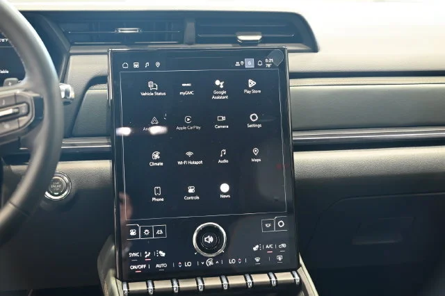 2026 GMC Terrain AT4 - Photo 14