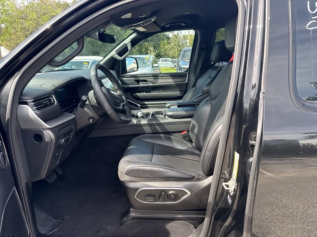 Used 2024 Black Jeep Series II image 6