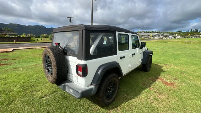 Used 2019 White Jeep Unlimited Sport image 5