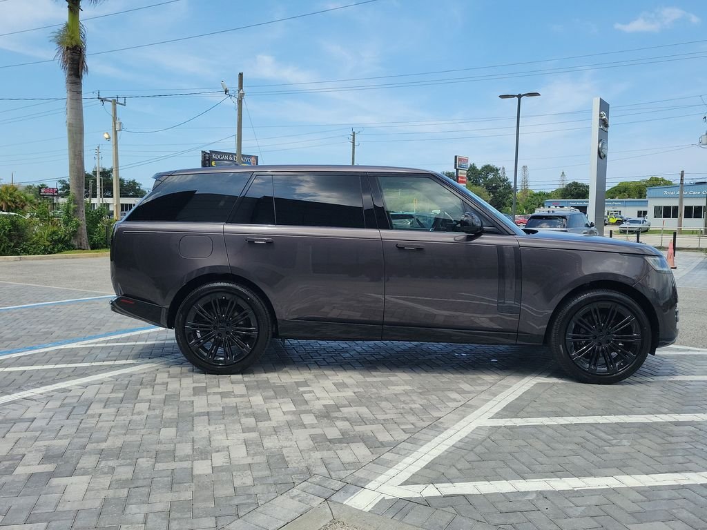 New 2026 Charente Grey Land Rover SE image 6
