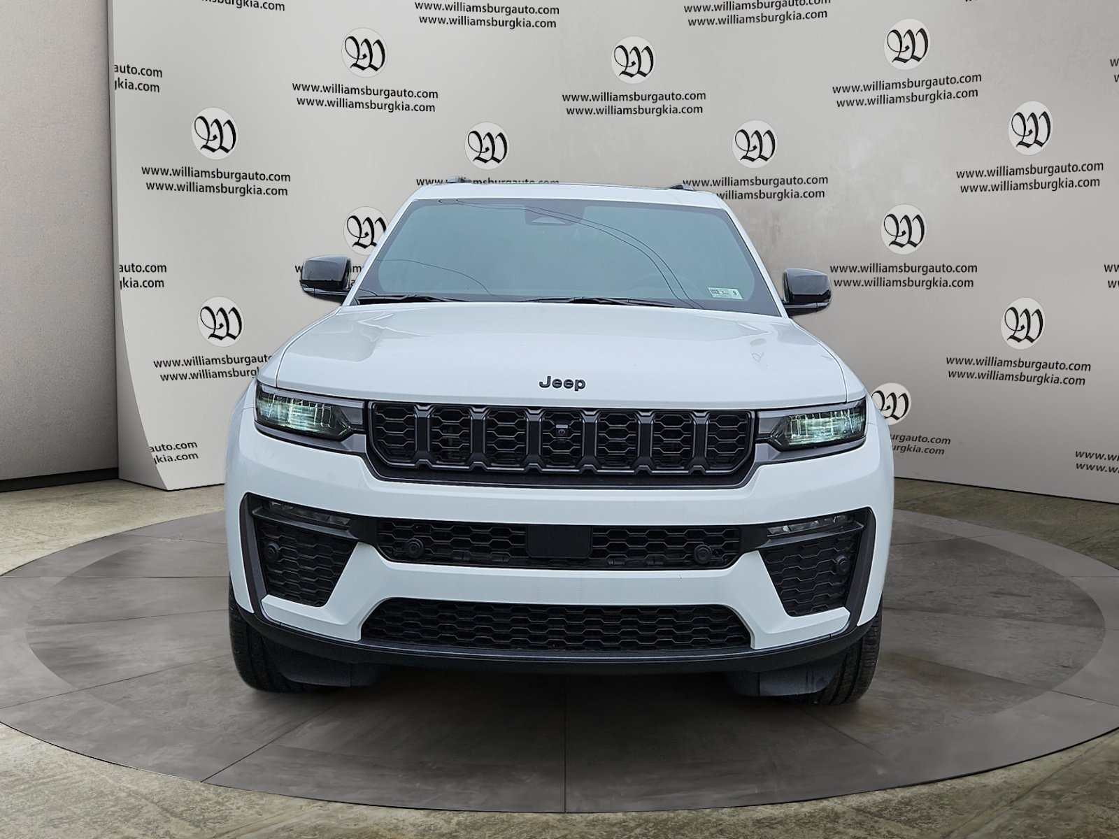 New 2026 Bright White Clear-Coat Exterior Paint Jeep  image 8