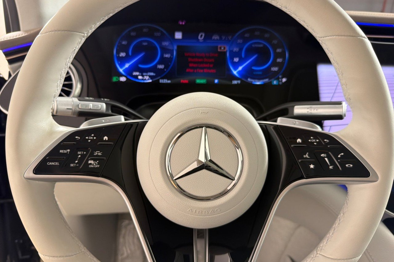 Used 2024 Twilight Blue Metallic Mercedes-Benz EQS 450+ image 22