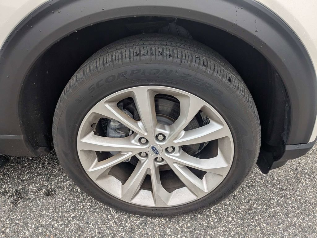 2022 Ford Explorer Platinum - Photo 11