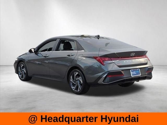2025 Hyundai Elantra SEL - Photo 7