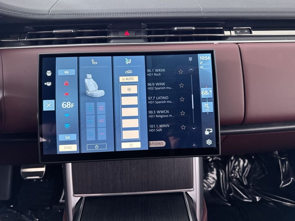 New 2026 Santorini Black Land Rover SE image 17