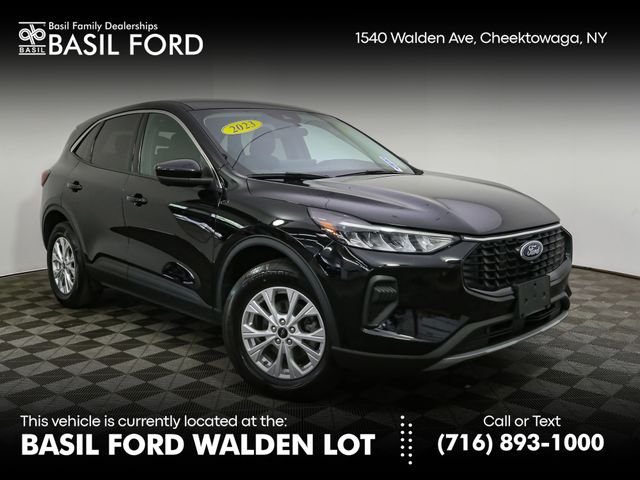 Used 2023 Black Ford Active image 1