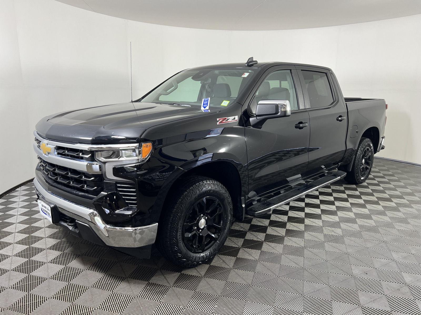 Used 2024 Black Chevrolet LT image 29
