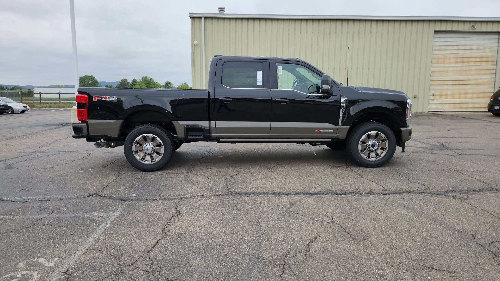New 2026 Agate Black Metallic Ford King Ranch image 18