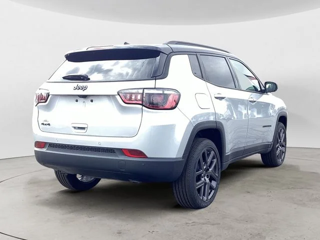 New 2026 Silver Jeep LIMITED ALTITUDE 4X4 image 6