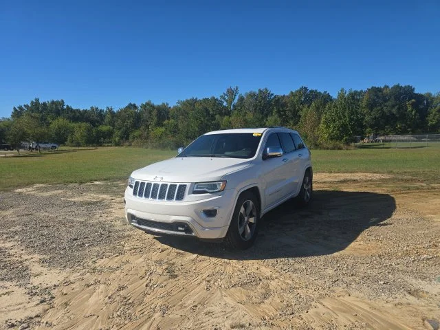 Used 2016 White Jeep Overland image 2